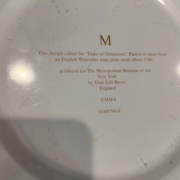 Tin Decorative plate produced by metropolitan museum of art. - Picture 2 of 3